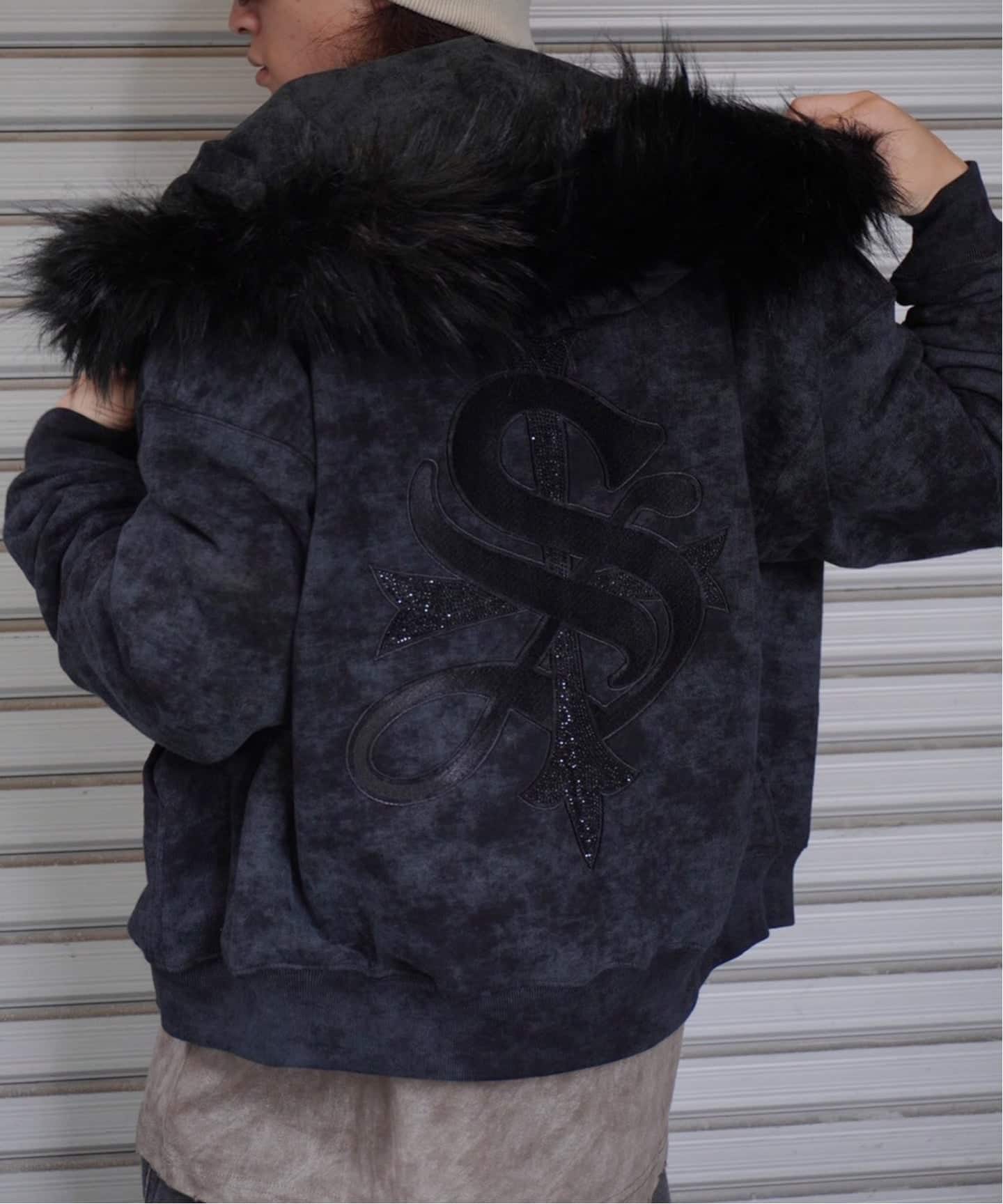 SUPPLIER / サプライヤー FAUX FUR CROSS ZIP HOODIE（パーカー