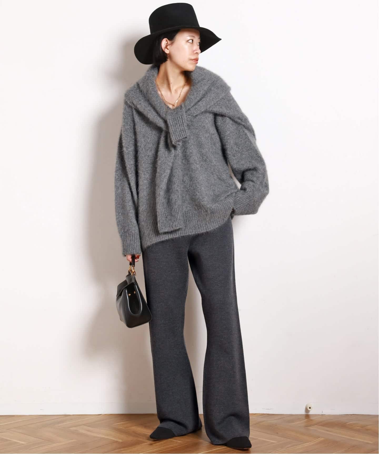 フォックスブレンドラメVネックプルオーバー（ニット／セーター）｜AP