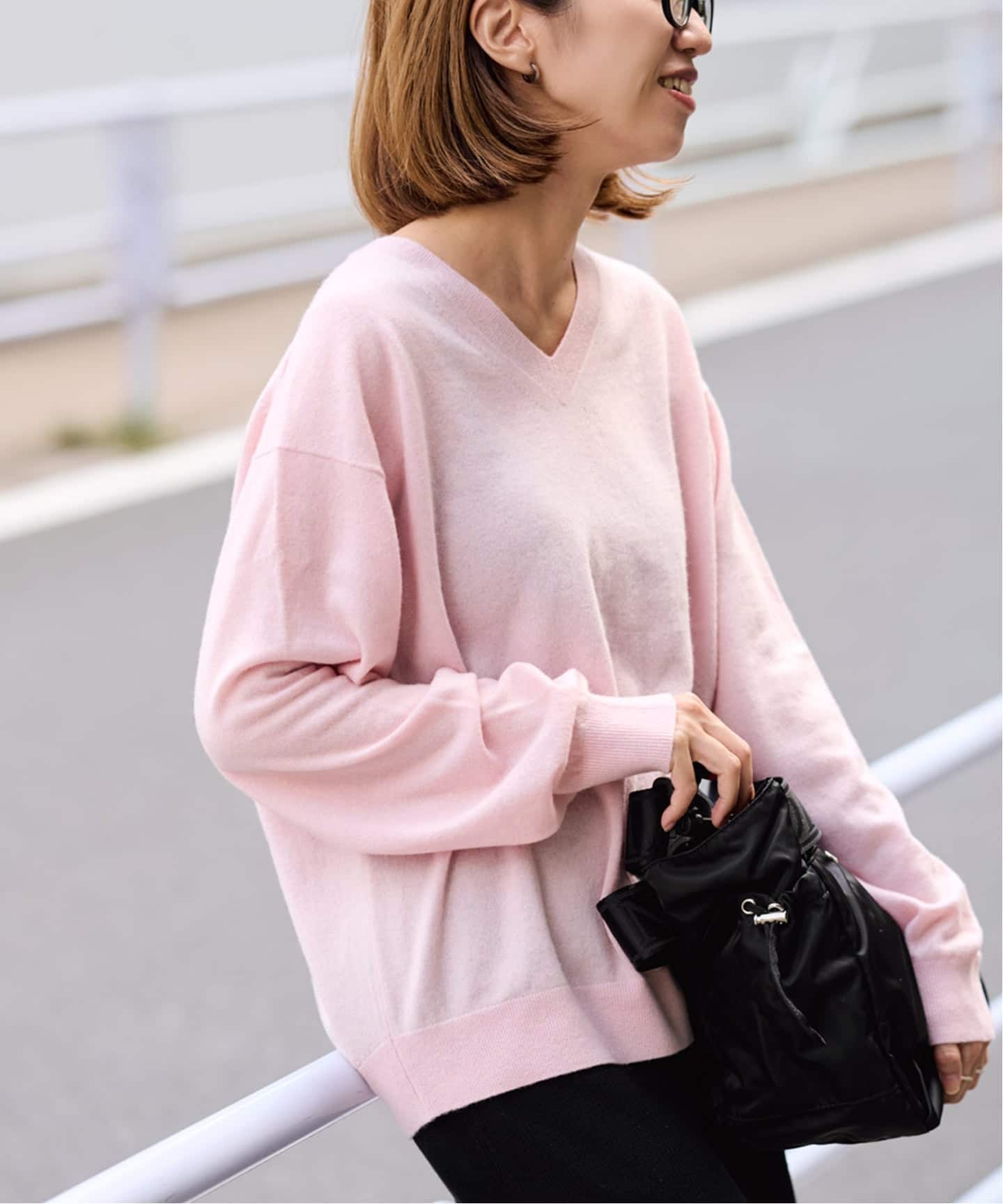 カシミヤブレンドウールVネックニット（ニット／セーター）｜FRAMeWORK