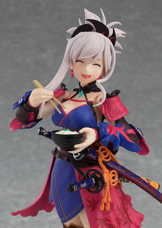 figma セイバー/宮本武蔵