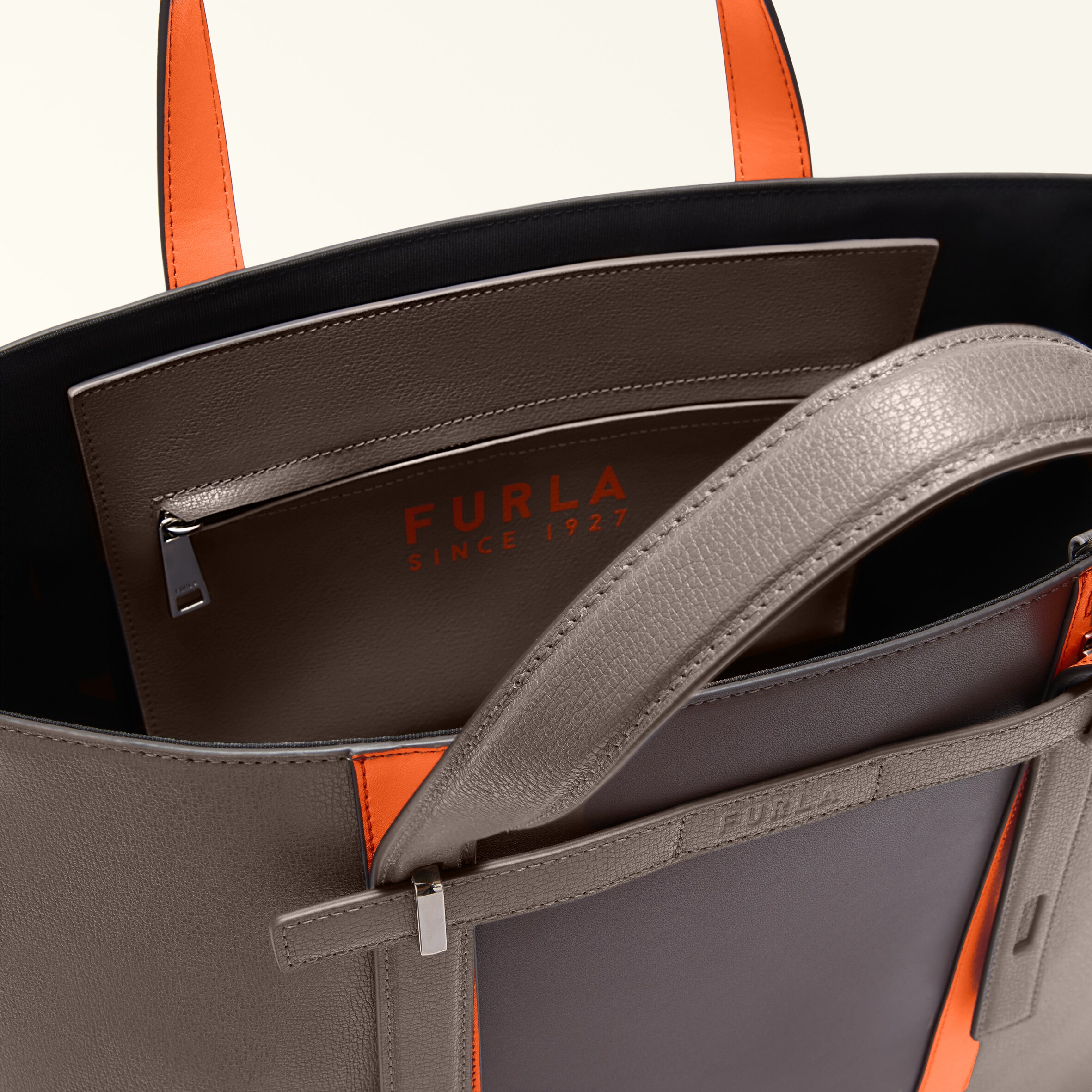 トートバッグ XL TONI URBAN GRAY+PAPRIKA Furla Man Giove | Furla JP