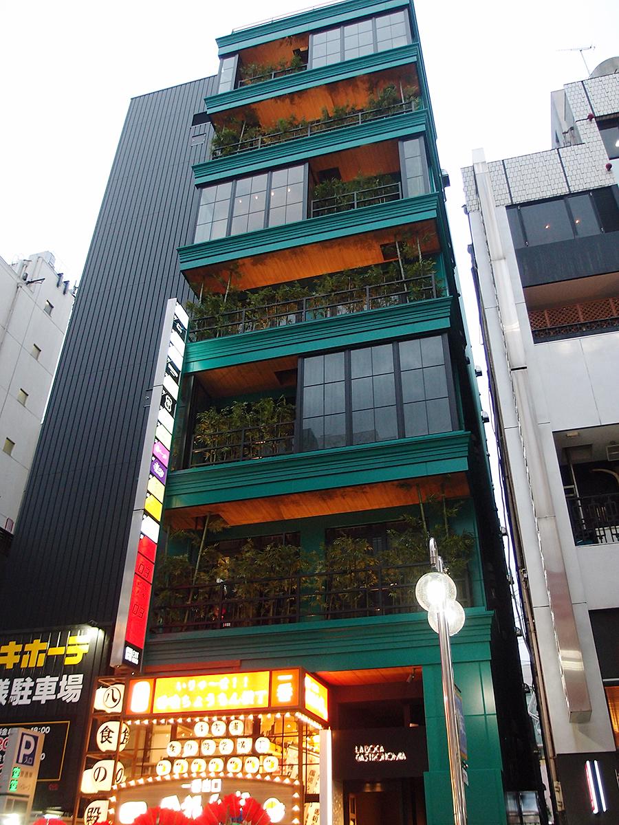 栄・錦に複合ビル「EXIT NISHIKI」 飲食、卓球・ダーツなど