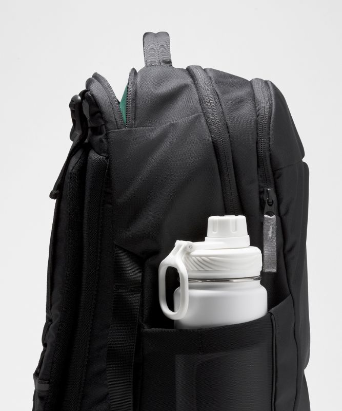 トリプルジップバックパック 28L | バッグ | Lululemon JP