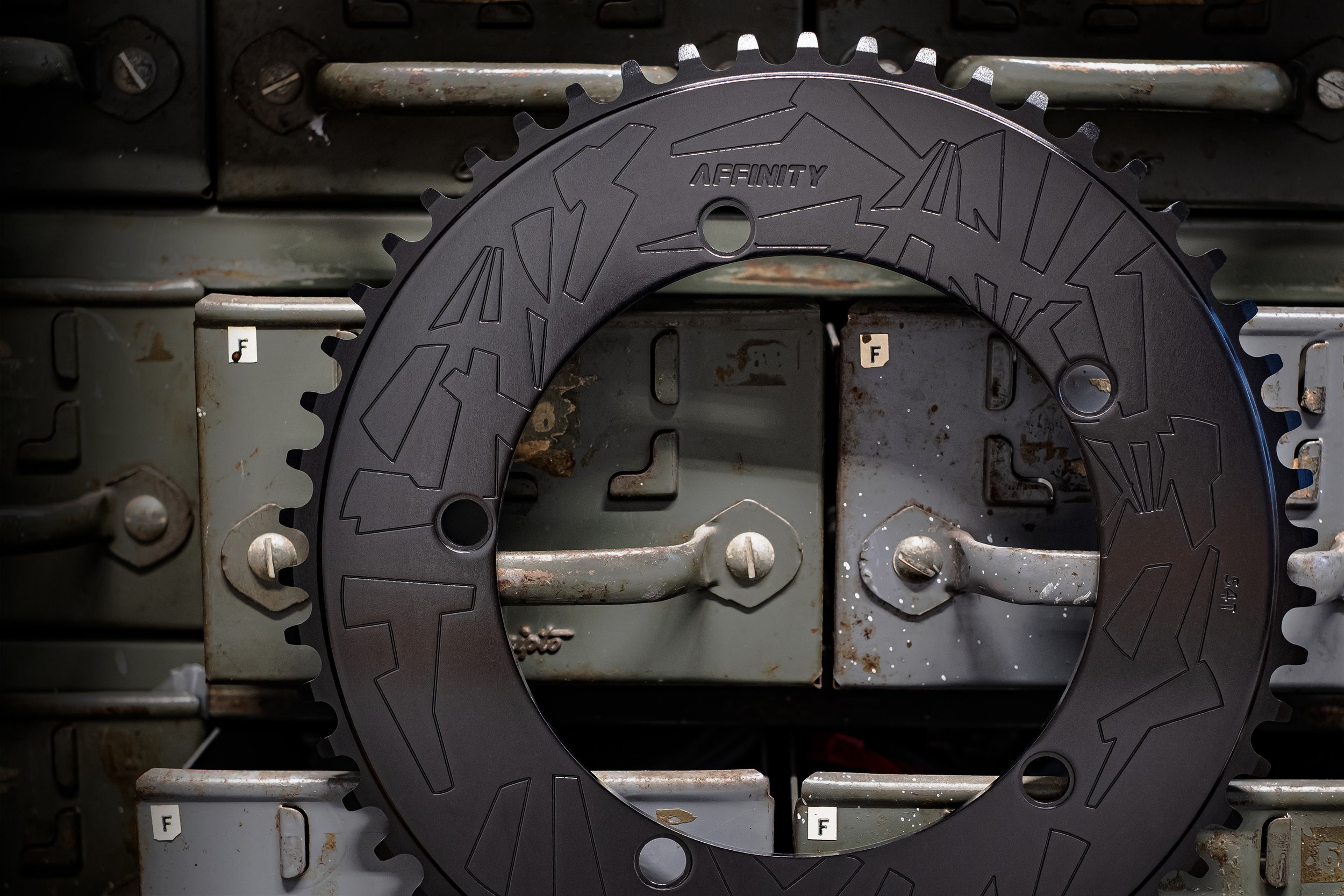 Affinity pro track chain rings Hard Ano Black — AFFINITY CYCLES