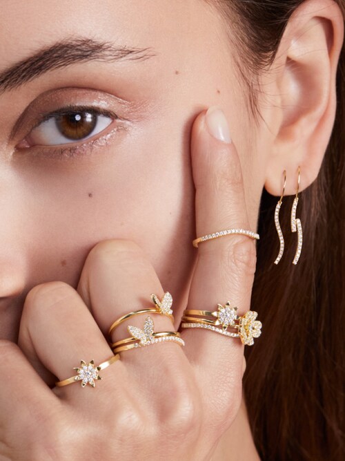 AHKAH（アーカー）の「パピヨンブリリアンパヴェ リング（リング