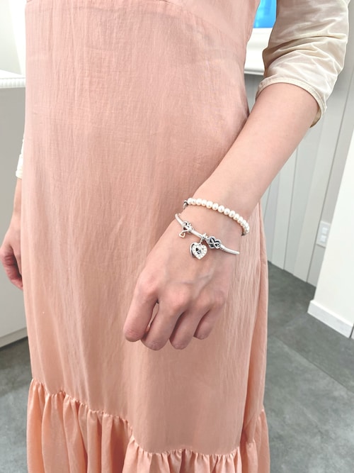 Pandora Moments スパークリング インフィニティ ハート クラスプ