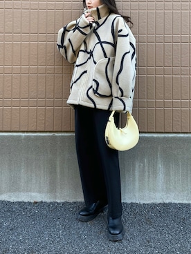 2WAY REVERSIBLE BOA JACKETを使った人気ファッションコーディネート