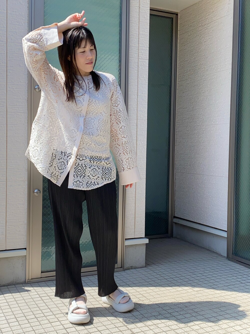 JUNOAH（ジュノア）の「ノーカラーレースシャツ（シャツ/ブラウス