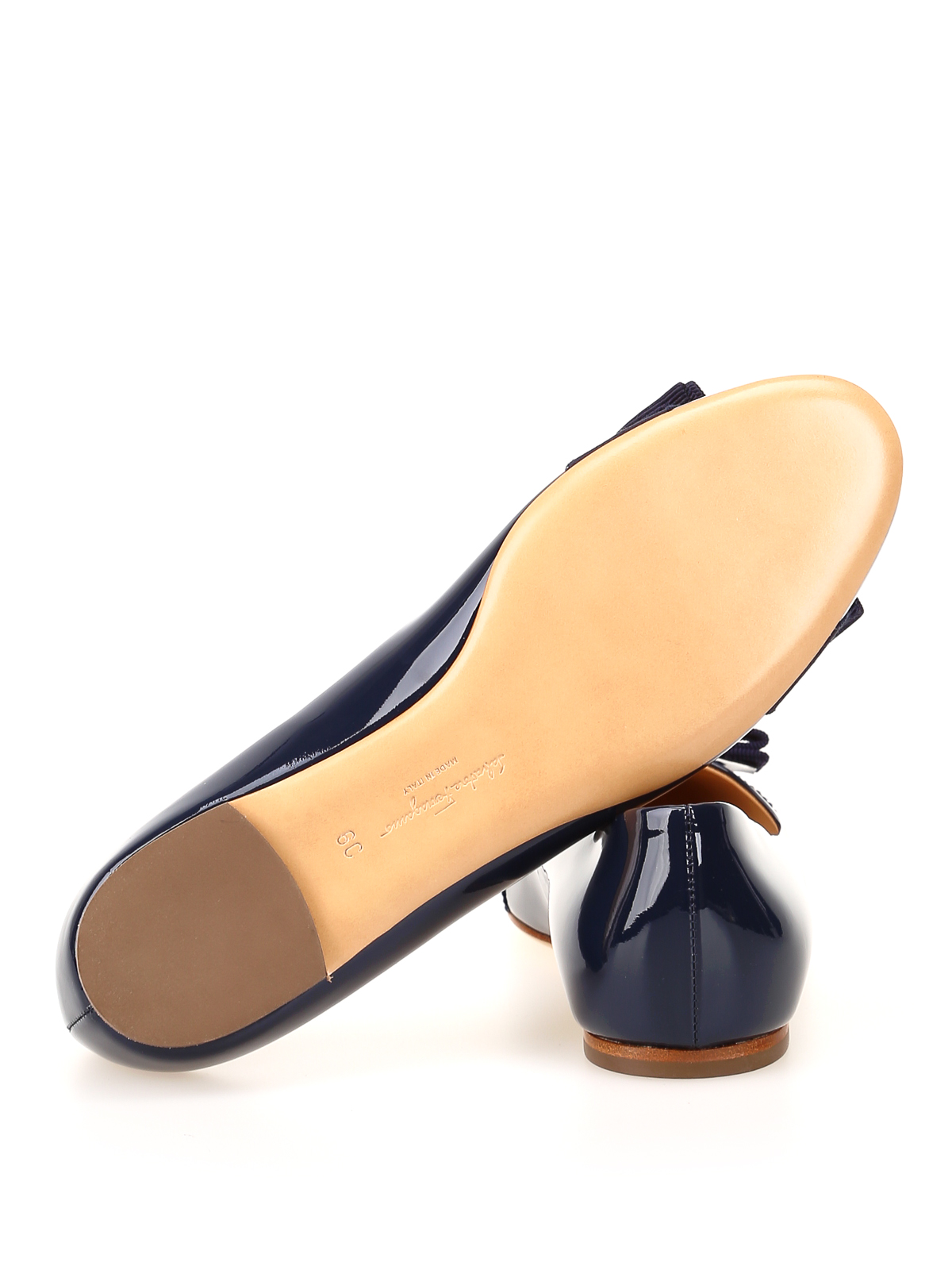 Ferragamo Varina blue patent leather flat shoes|01A181531538
