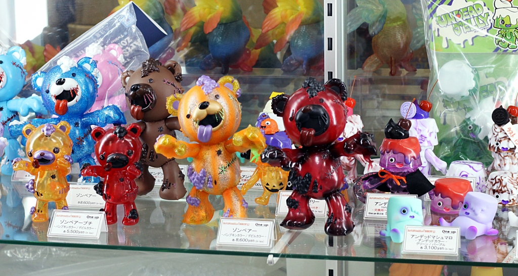 Art Studio「SHOT！」さんより ハロウィン仕様のゾンベアー