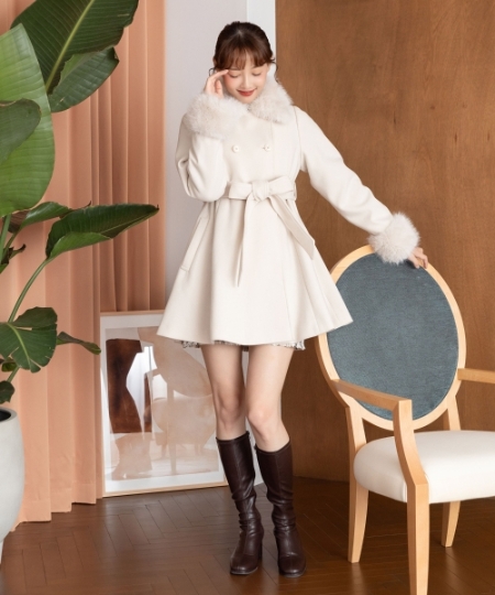 2wayフェイクファーカラーフレアコート/MAJESTIC LEGON