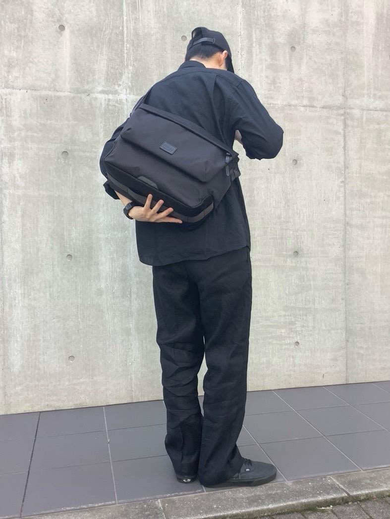 SPRUCE STREET SHOULDER BAG | ohno | Manhattan Portage BLACK LABEL