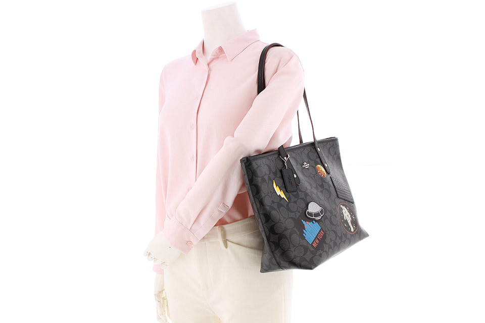 トートバッグ NASA 宇宙 モチーフ パッチワーク 黒 29126 新品同様