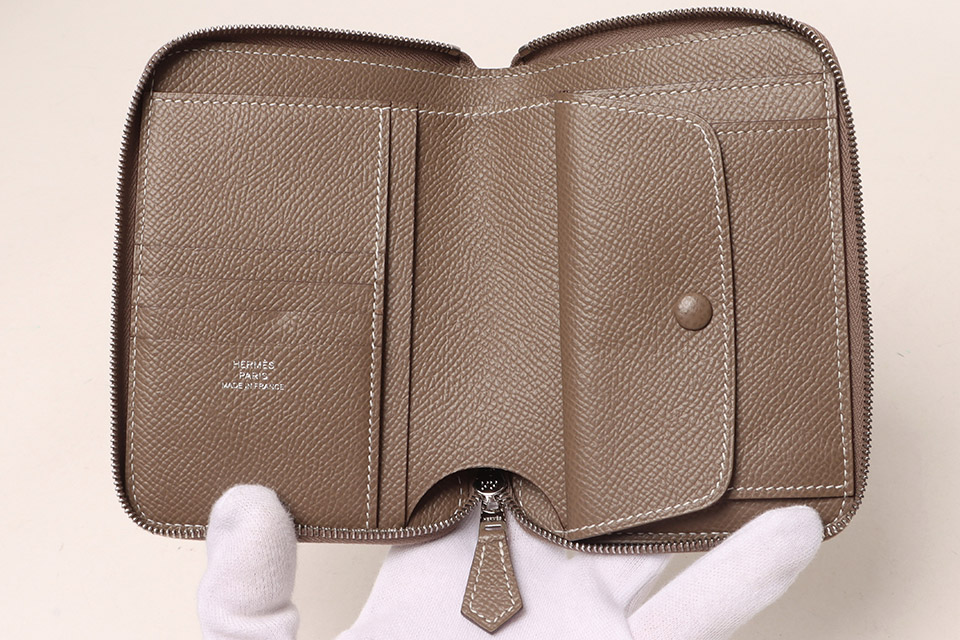アザップ ヴェルティカル コンパクト財布 エプソン エトゥープ
