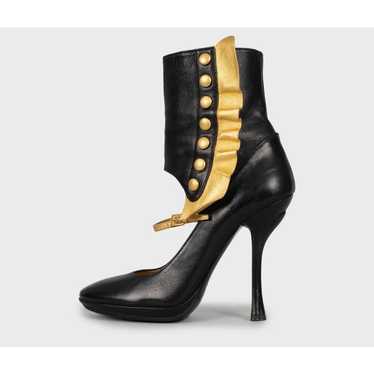 Prada vintage gold heels - Gem