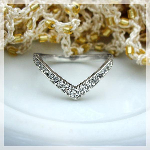 完全無色透明Fカラー】pt900 pt950【0.24ct】V字 フチ有 ダイヤモンド