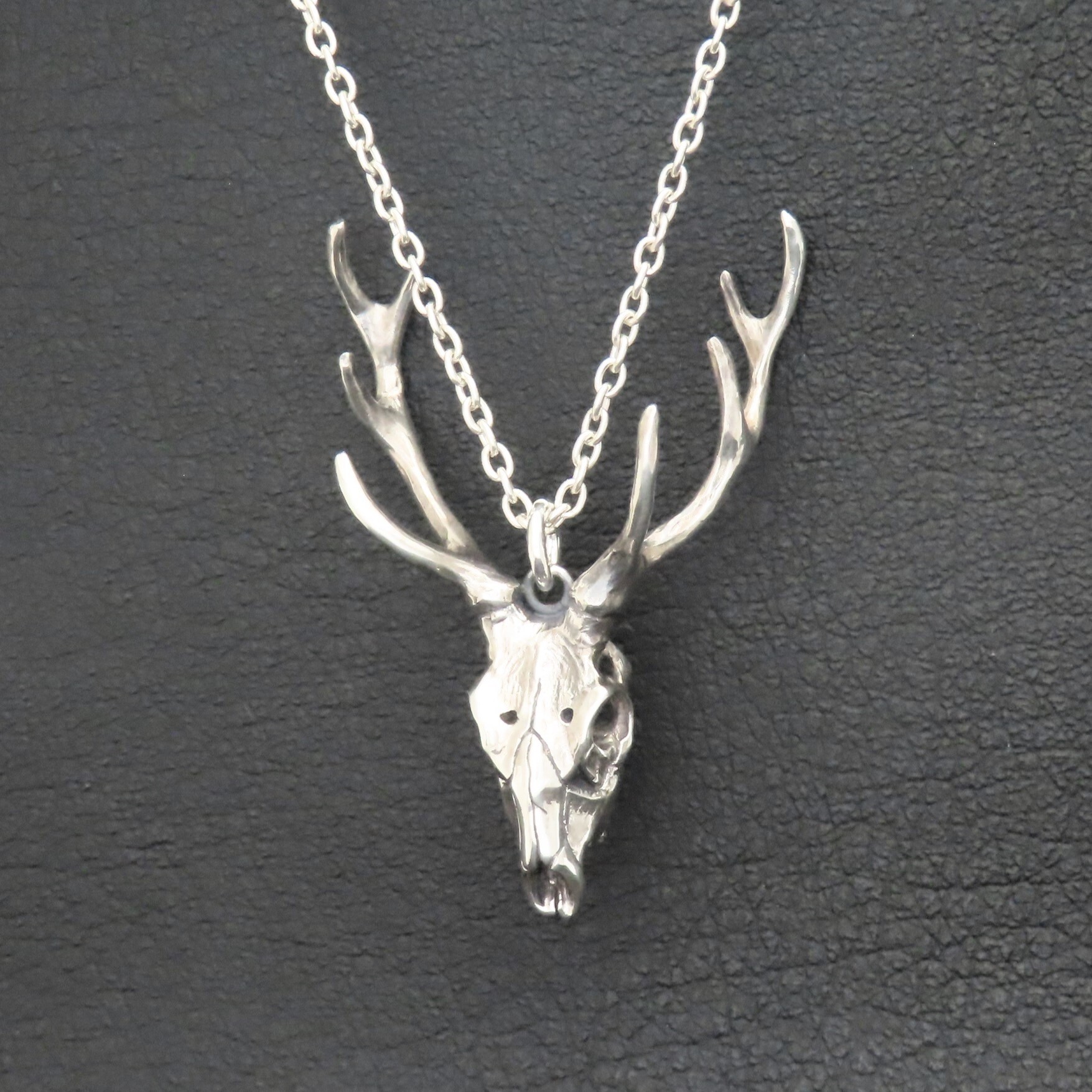 鹿スカルネックレス シルバー925 【刻印無料】 雄 オス 鹿 骨 スカル