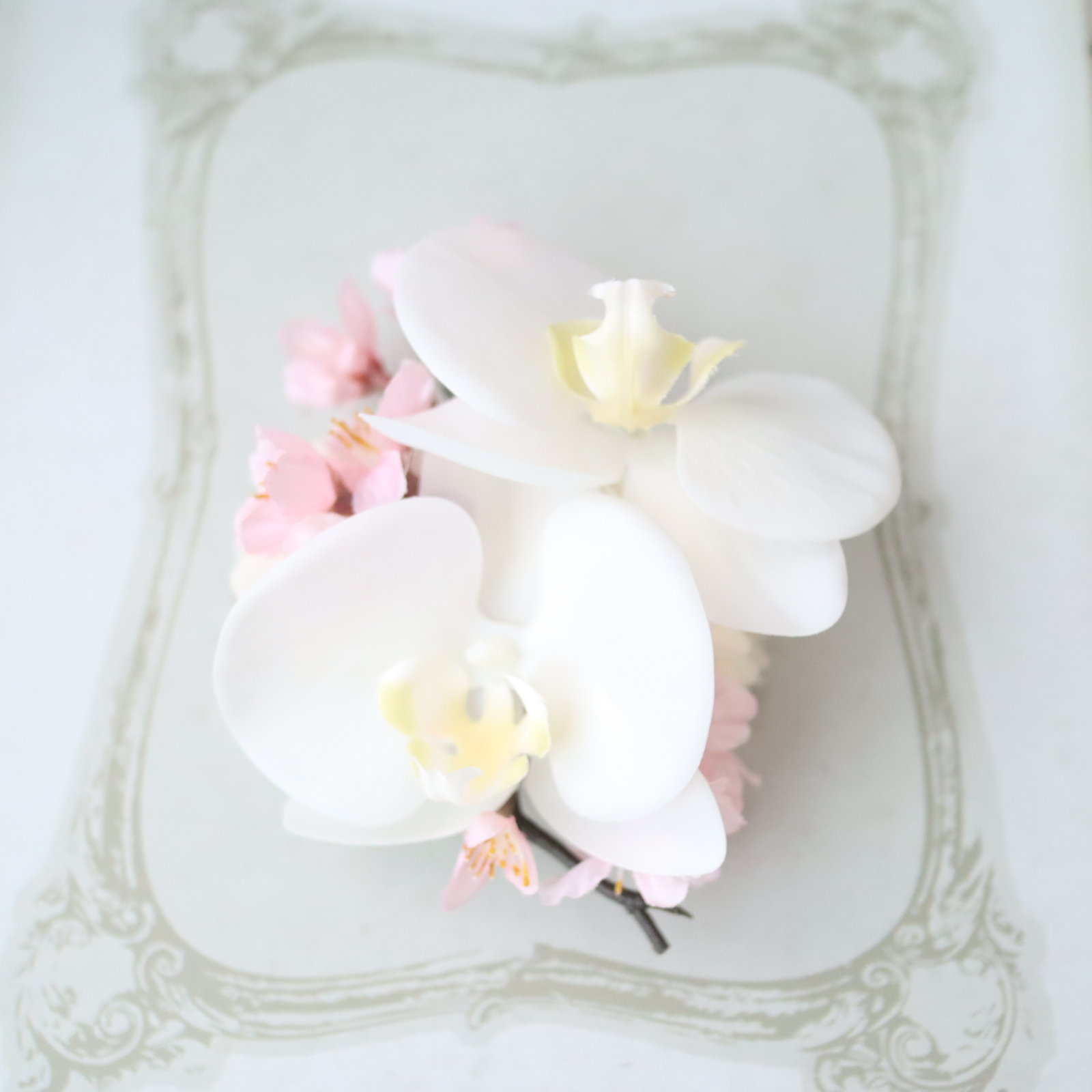 桜ハンドメイド2024 桜色の淡い胡蝶蘭 桜を添えて コサージュ 入学式