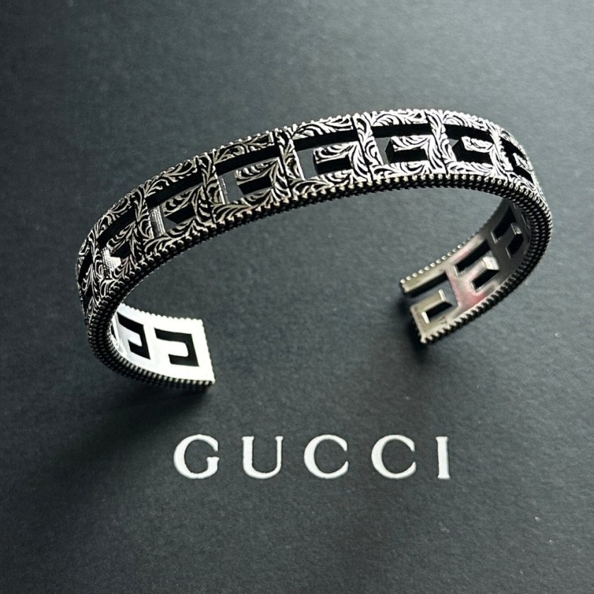 GUCCI グッチ バングル ブレスレット メンズ 父の日 レディース 母の日