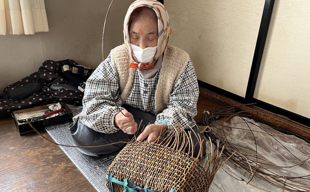 若畑創作館「あけび蔓 透かし編み籠バッグ」（大） - 岩手県西和賀町