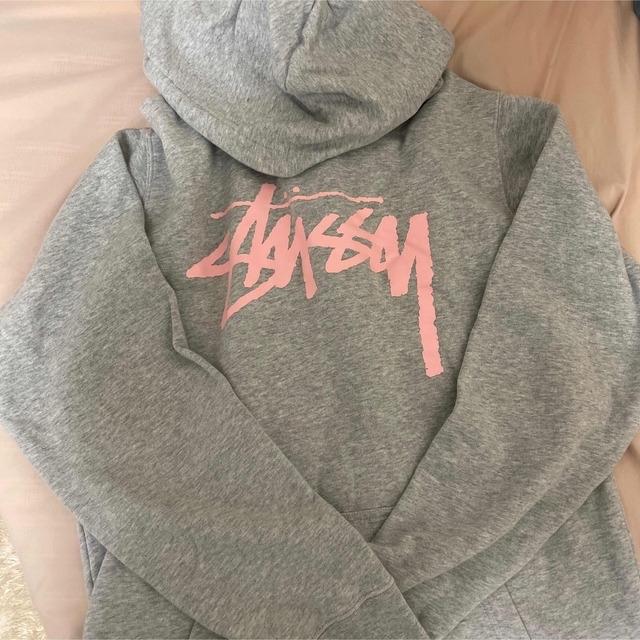 STUSSY - stussy パーカー ピンクロゴの通販 by ぴっぴ's shop