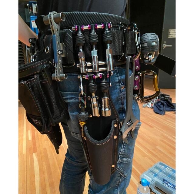 ビットホルダー5P付きベルトループ ブラック×ピンクの通販 by t