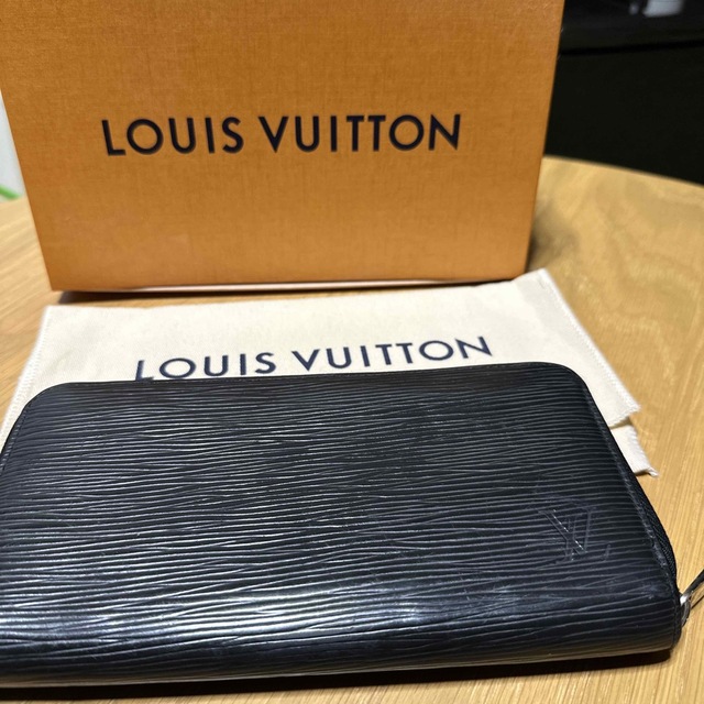 LOUIS VUITTON - まだまだ美品☆VUITTON ヴィトン 長財布 エピの通販