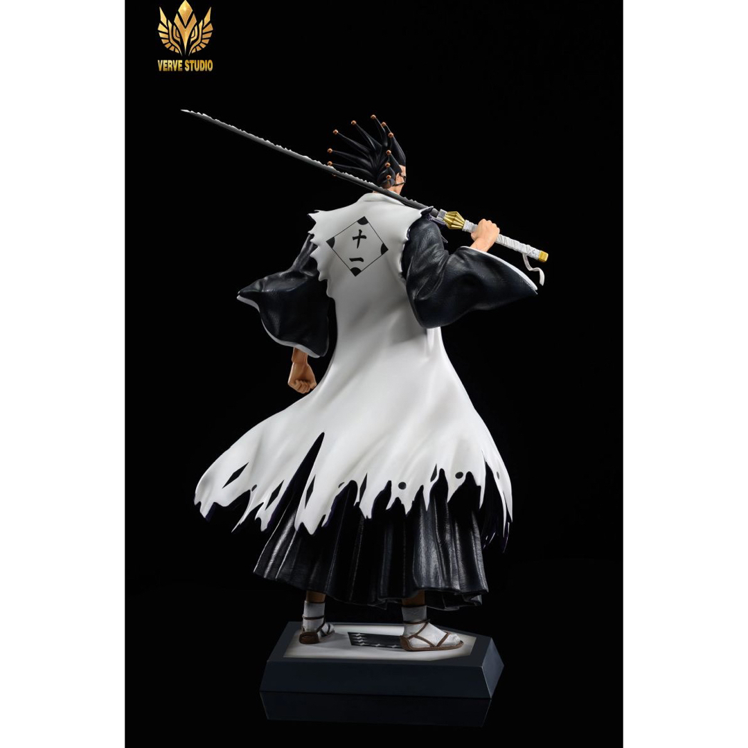 更木剣八 草鹿やちる ブリーチ BLEACH ガレージキット フィギュアの