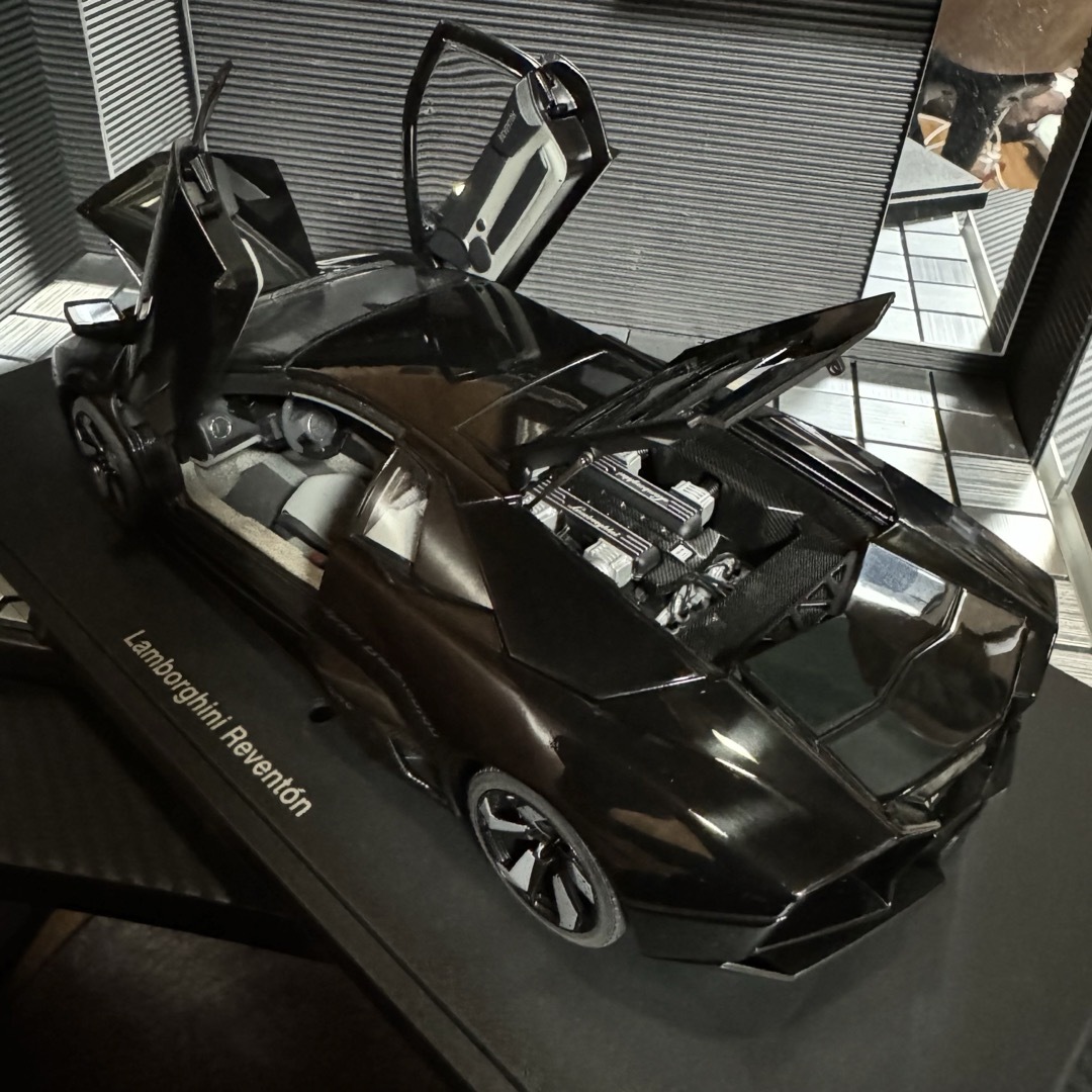 AUTOart - 絶版未展示品 オートアート 1/18 ランボルギーニ