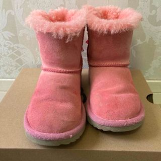 UGG（キッズ靴/シューズ(15cm~) ・ ピンク/桃色系）のフリマアイテム一覧