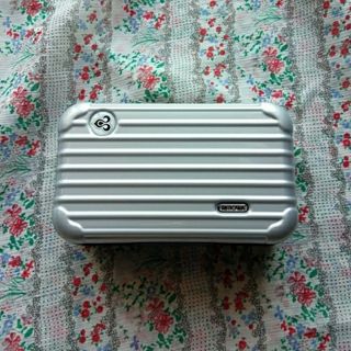 RIMOWA（ポーチ）のフリマアイテム一覧