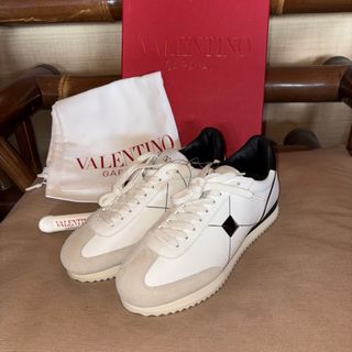 VALENTINO（スニーカー）のフリマアイテム一覧