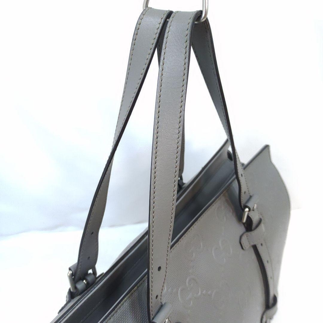 GUCCI - 【極美品】グッチ GGエンボス トートバッグ レザー A4可 肩掛