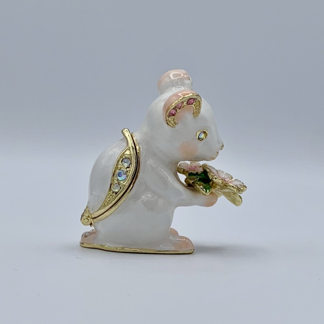 ピィアース はなねずみ 箱付き ジュエリーボックス 白ねずみの通販 by