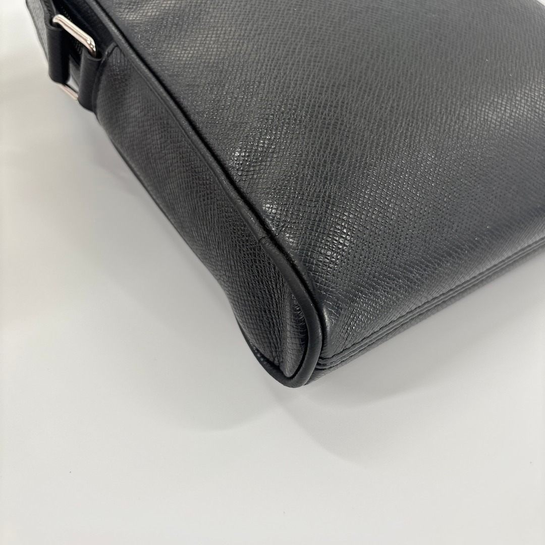 LOUIS VUITTON - 極美品 ルイヴィトン タイガ メッセンジャーPPM