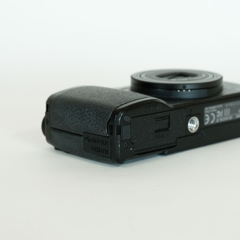 RICOH GR DIGITAL IVの出品 | ONE SCENE（ワンシーン）