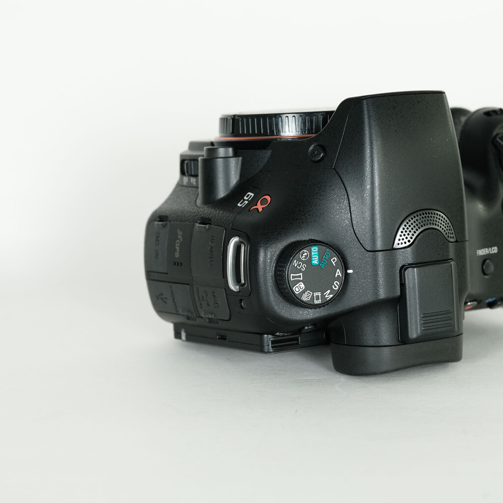 SONY α65の出品 | ONE SCENE（ワンシーン）