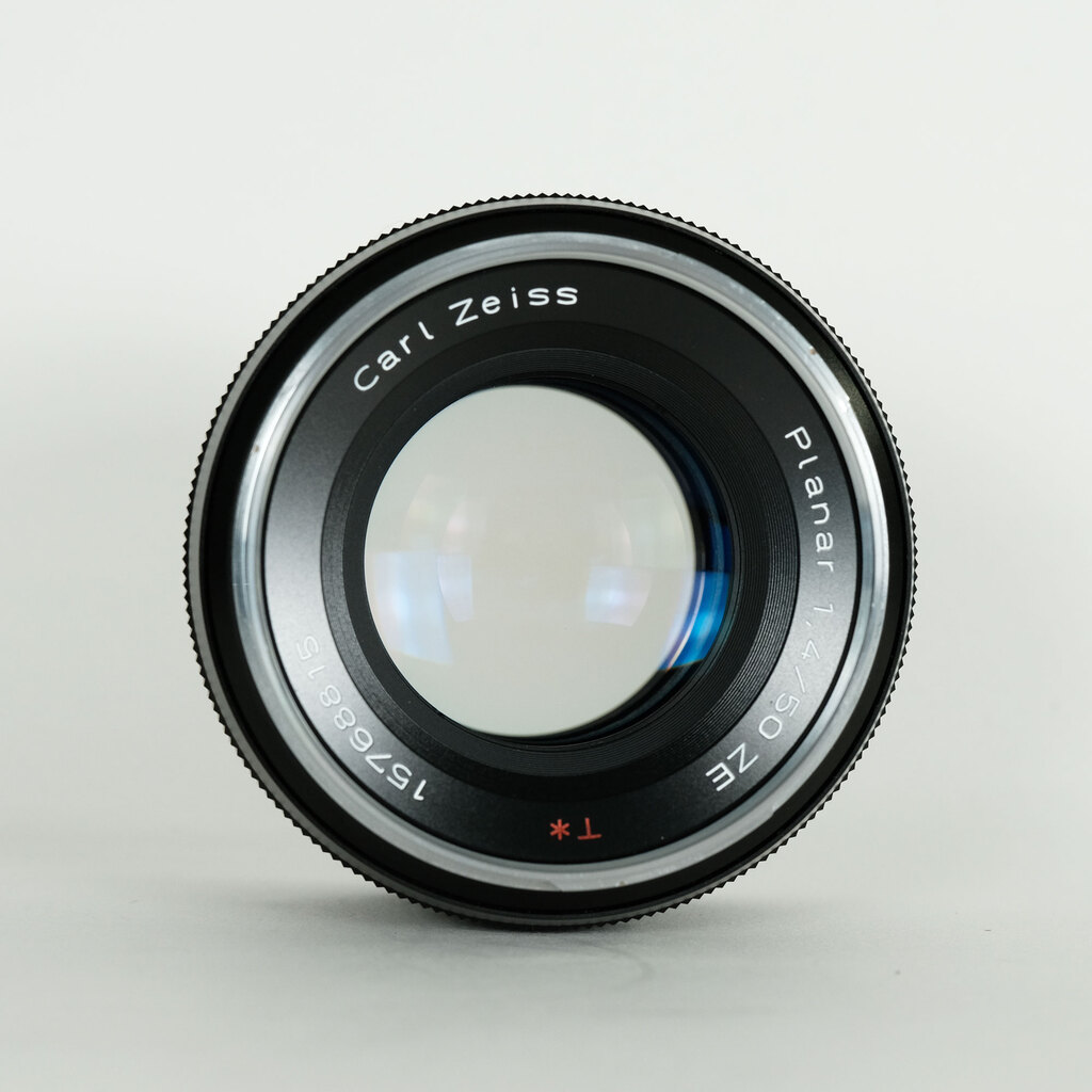 Carl Zeiss Planar T* 50mm F1.4 ZE [キヤノンEF用]の出品 | ONE SCENE