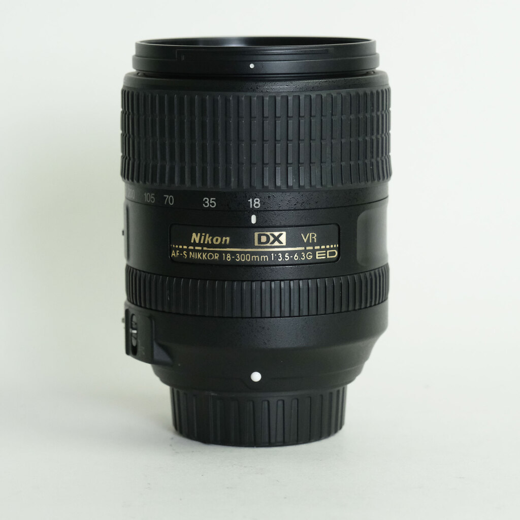 AF-S DX NIKKOR 18-300mm f/3.5-6.3G ED VR 中古価格比較 - 価格.com