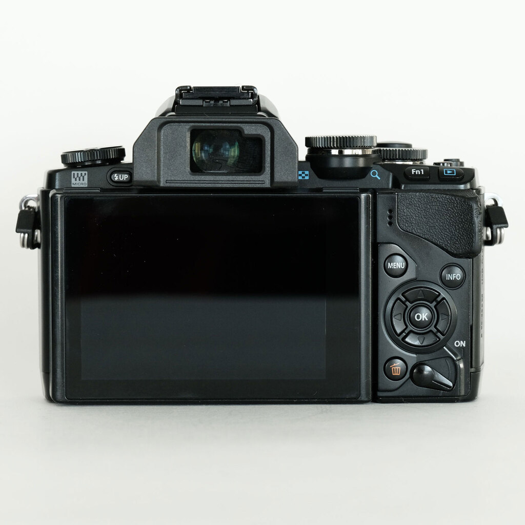 OLYMPUS OM-D E-M10 ボディ ブラックの出品 | ONE SCENE（ワンシーン）
