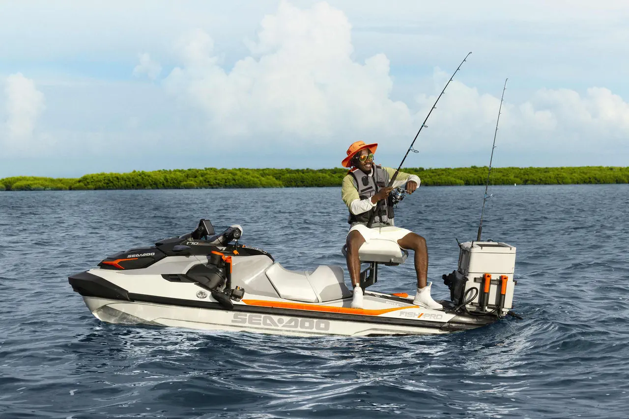 座って操縦ジェットスキー - FISHPRO TROPHY 170 - Sea-doo - 3人乗り