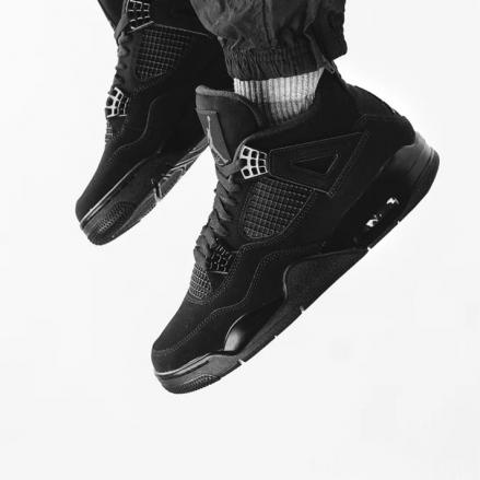 国内6月13日再販予定】ナイキ エアジョーダン4 レトロ 