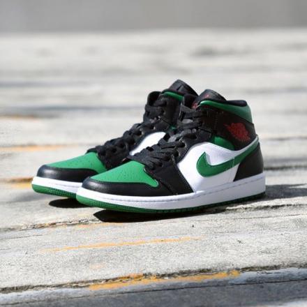 国内2月29日発売予定】ナイキ エアジョーダン1 ミッド パイン グリーン