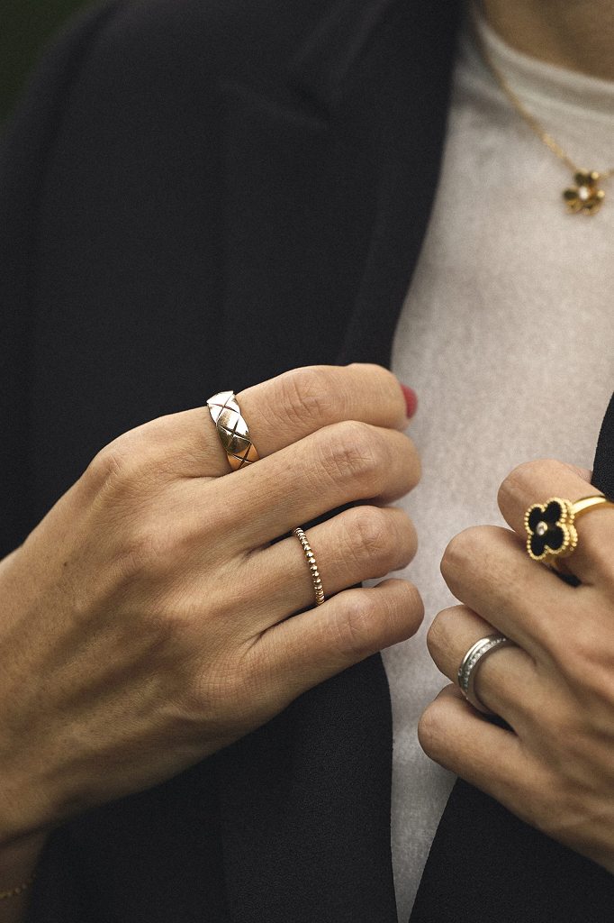 ステキな40代は手元が違う！シャネル【ココ クラッシュ】コーデ＜読者
