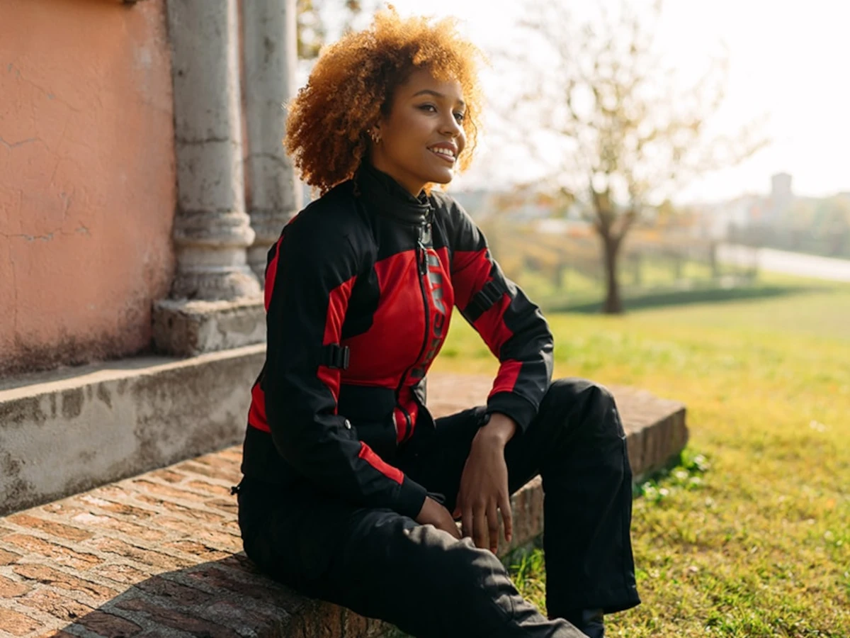 夏のライディングを快適にする、ドゥカティ高性能サマーアパレルが登場