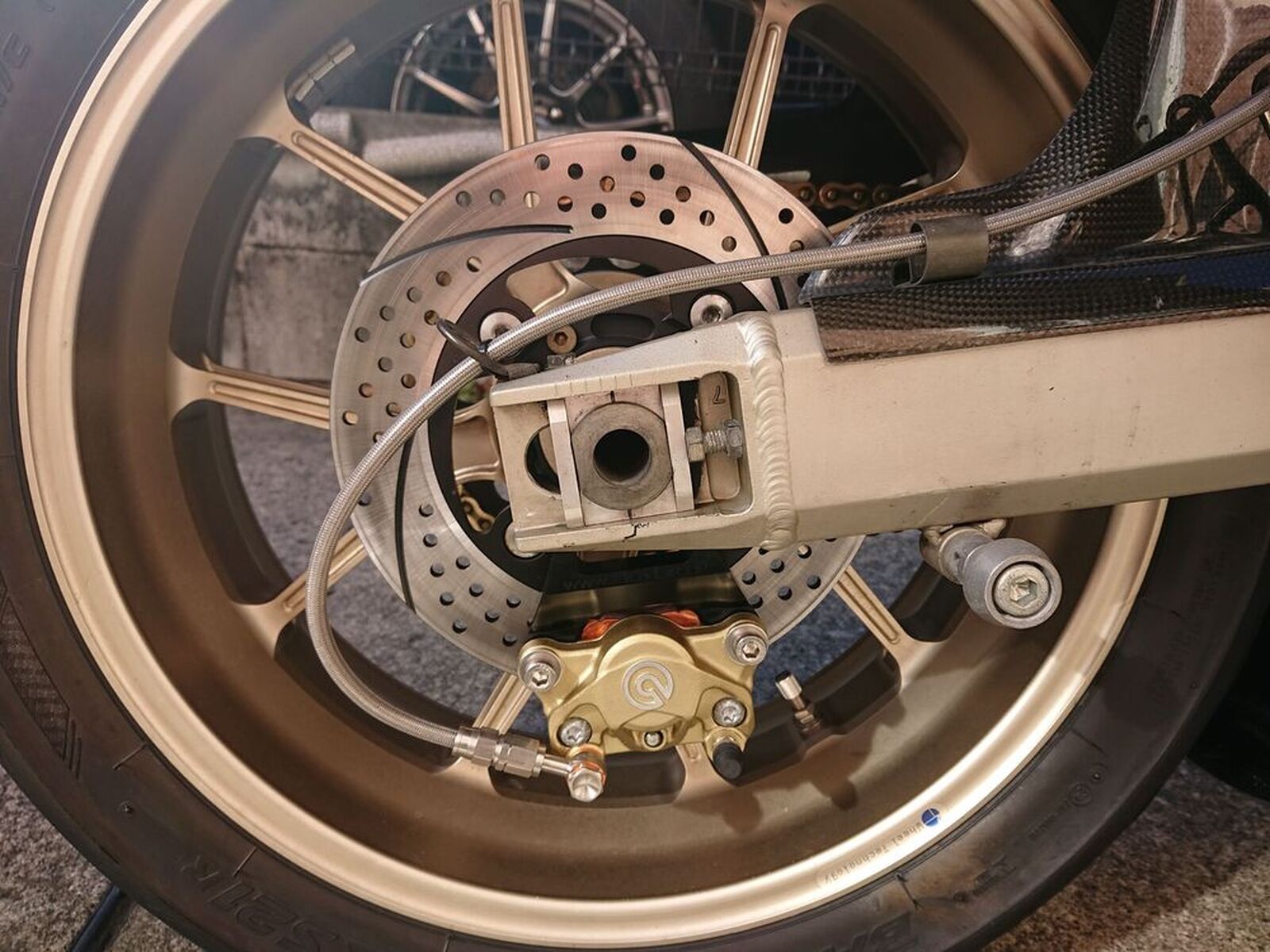 KAWASAKI ZX-12R「リアブレーキ廻りをリフレッシュしました