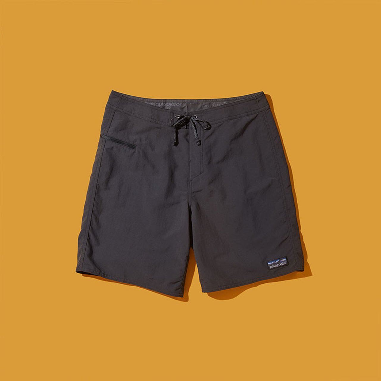 夏の定番】「パタゴニア」のボードショーツがサーファーにも文化系男子