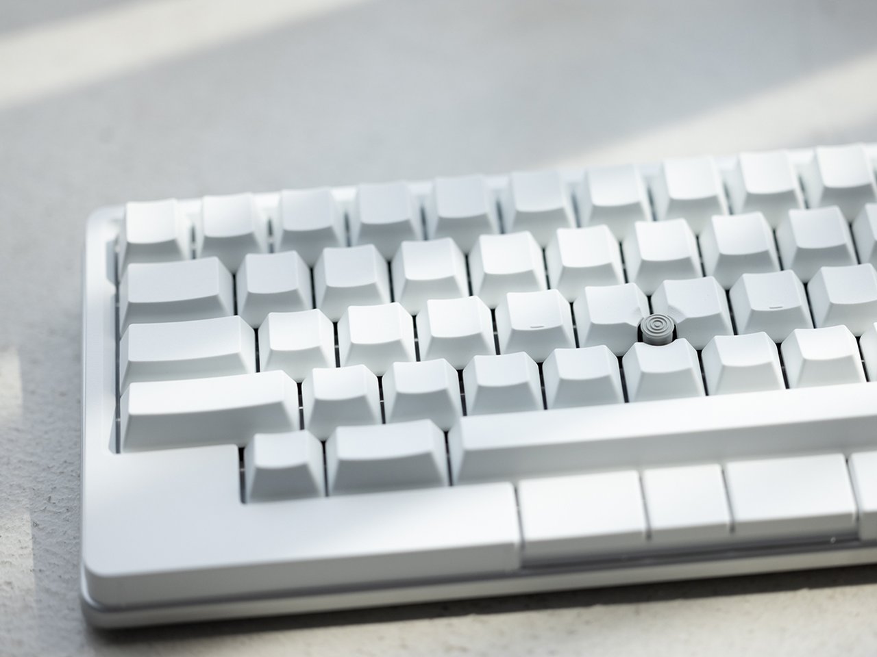 こだわる大人のキーボード】「HHKB Studio」でも純白キーボード「雪