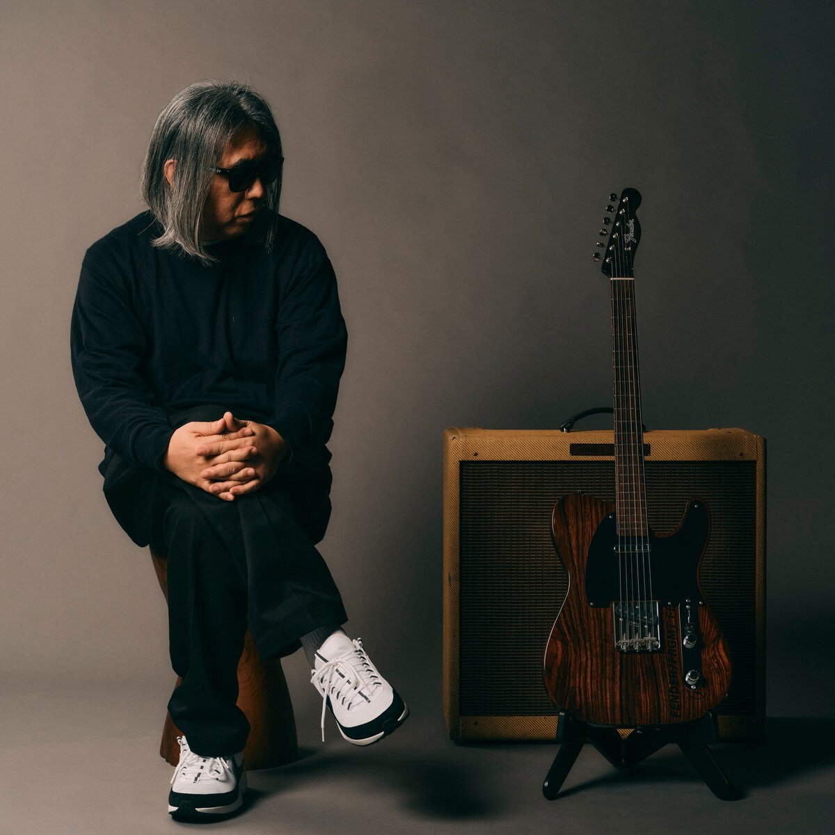 藤原ヒロシ「fragment design」とFender®のコラボギターが販売中