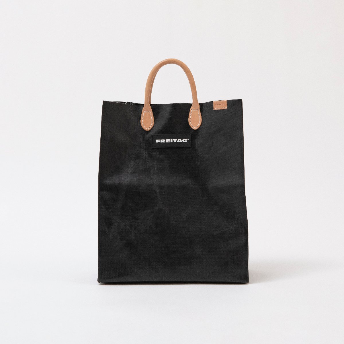 エディターが「買ってよかった」FREITAG by Hender SchemeのHS MIAMI